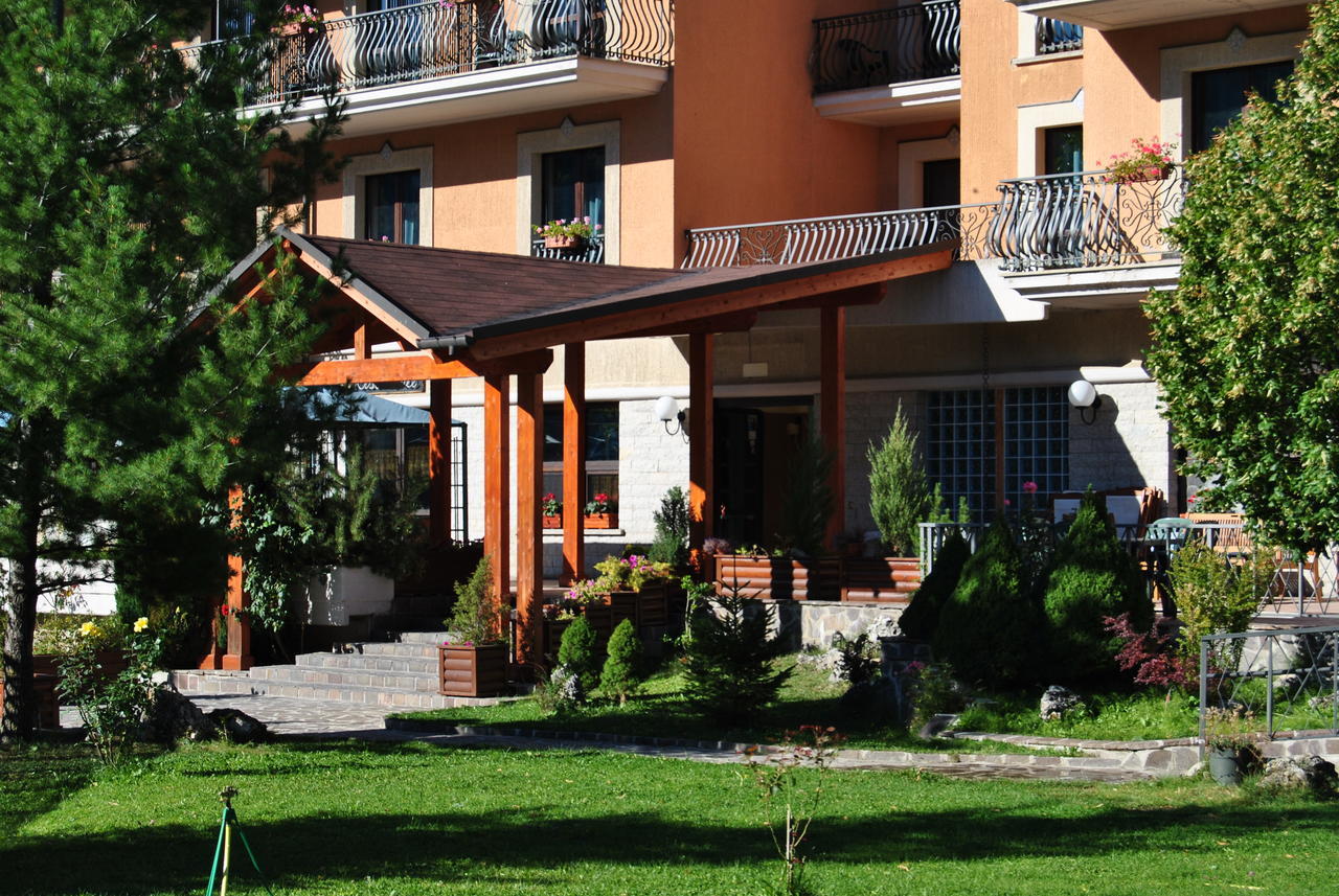 רוקה די מצו Alba Sporting Hotel מראה חיצוני תמונה