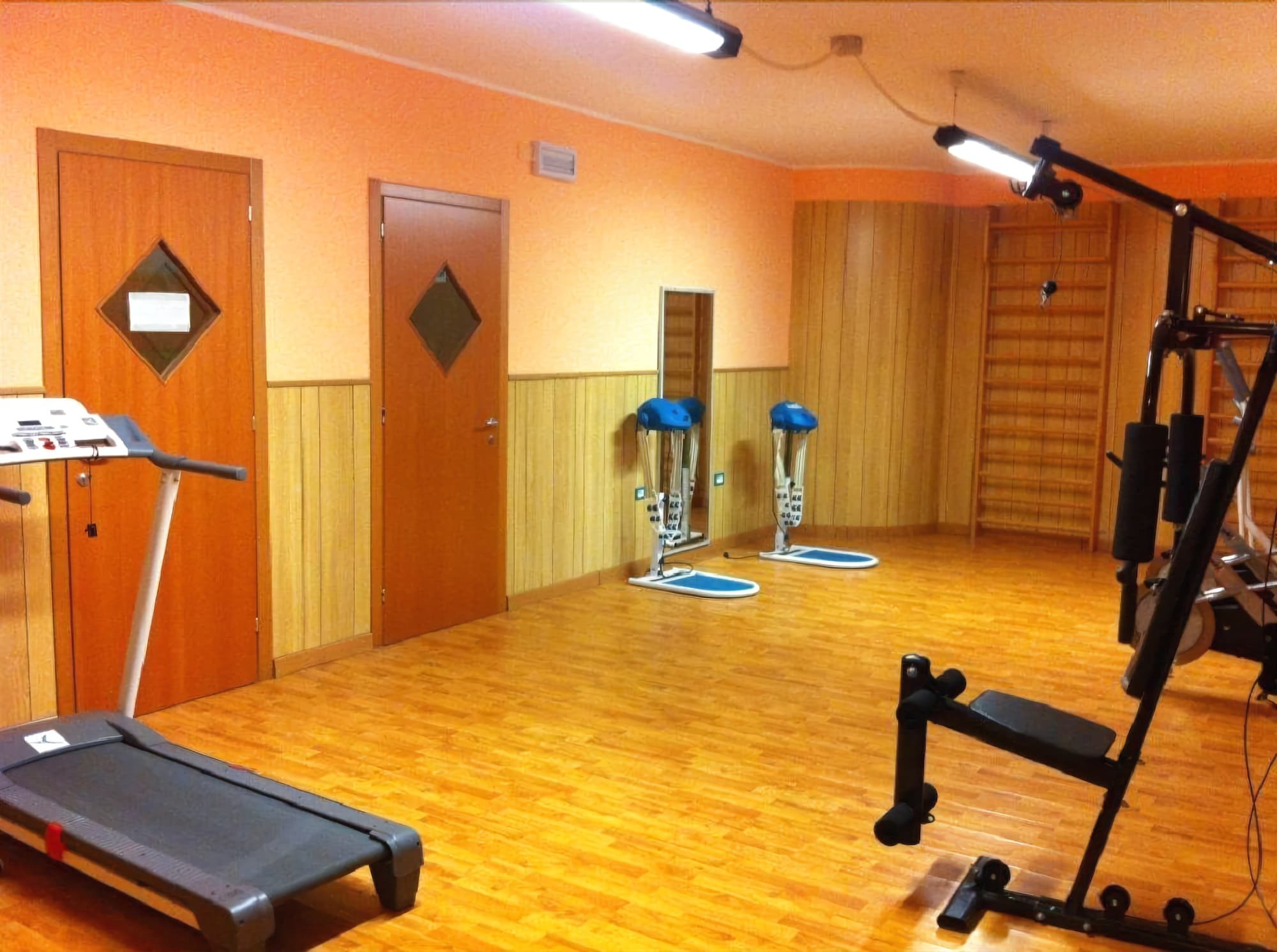 רוקה די מצו Alba Sporting Hotel מראה חיצוני תמונה
