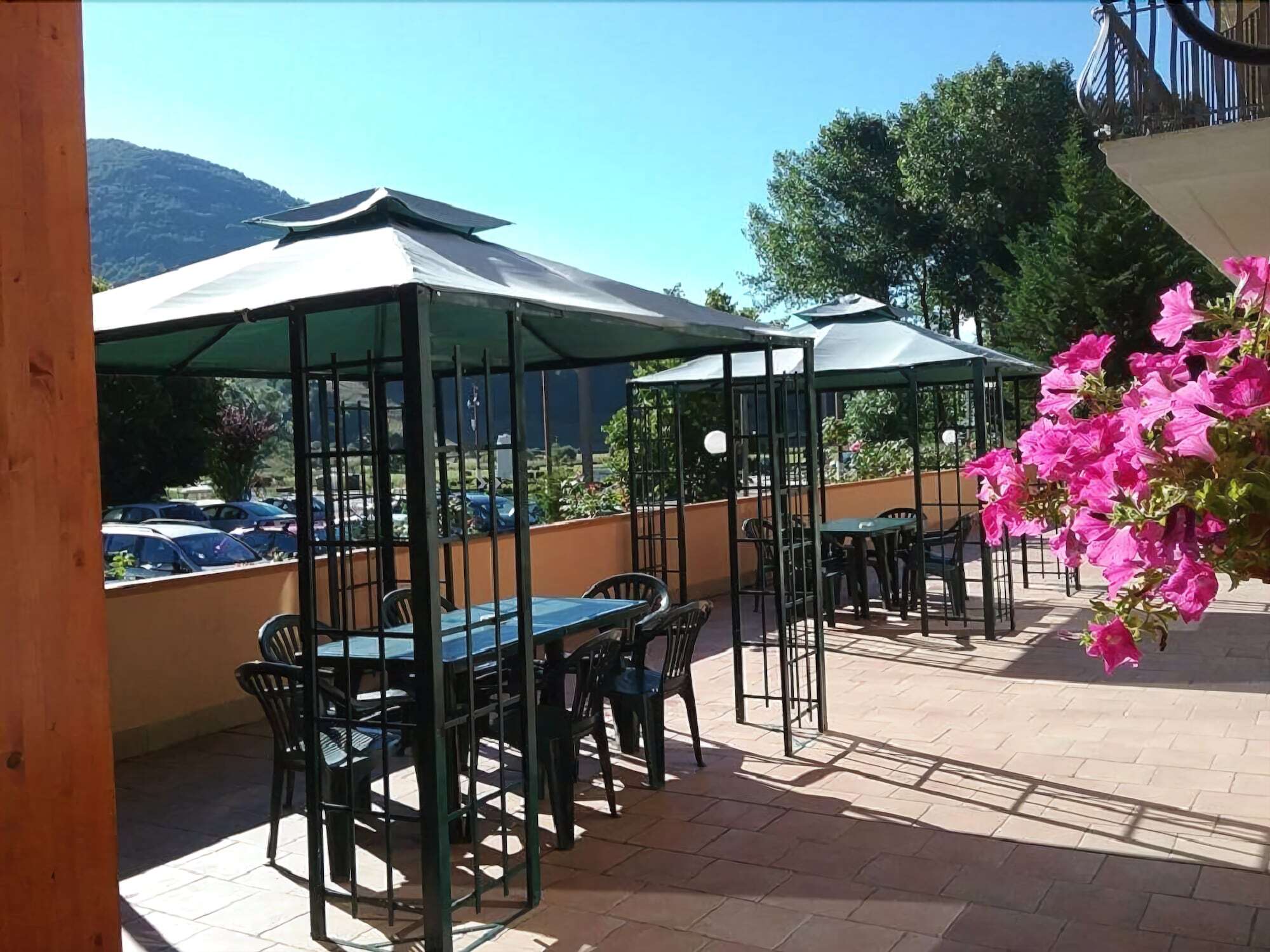 רוקה די מצו Alba Sporting Hotel מראה חיצוני תמונה
